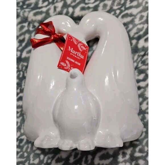 Martha Stewart Seasonal Decor penguin family statue 11 inch tall NWT - Picture 1 of 4